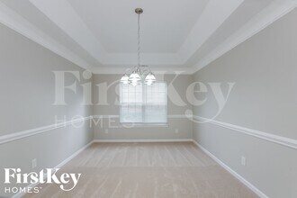 5713 Parkstone Drive in Matthews, NC - Building Photo - Building Photo