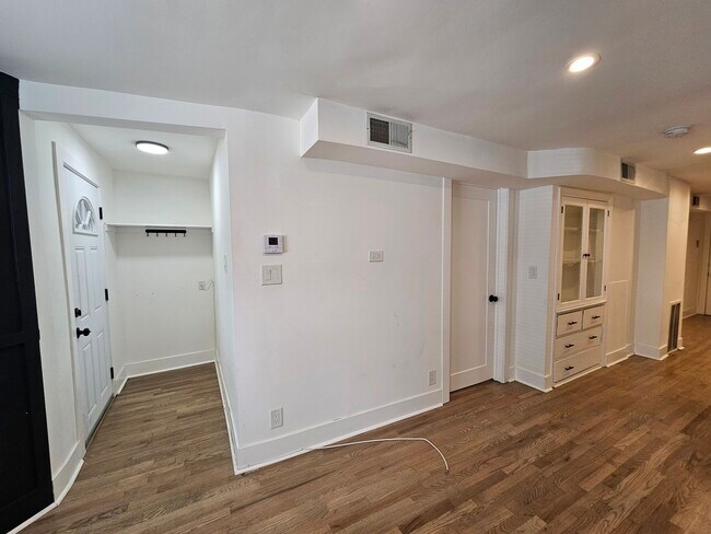 2541 N Southport Ave in Chicago, IL - Building Photo - Building Photo