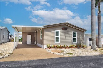 3103 Harpoon Ln in Saint James City, FL - Building Photo - Building Photo