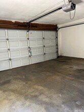 1321 Claus Rd, Unit B in Modesto, CA - Building Photo - Building Photo