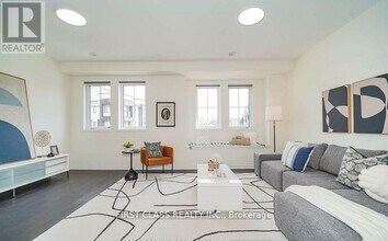 30 George Patton Ave in Markham, ON - Building Photo - Building Photo