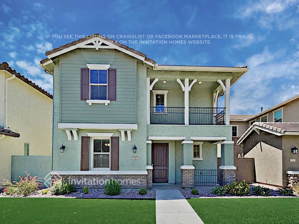 3711 E Galveston St in Gilbert, AZ - Building Photo