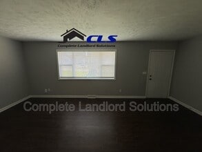 886 E Dawn Dr in Terre Haute, IN - Building Photo - Building Photo