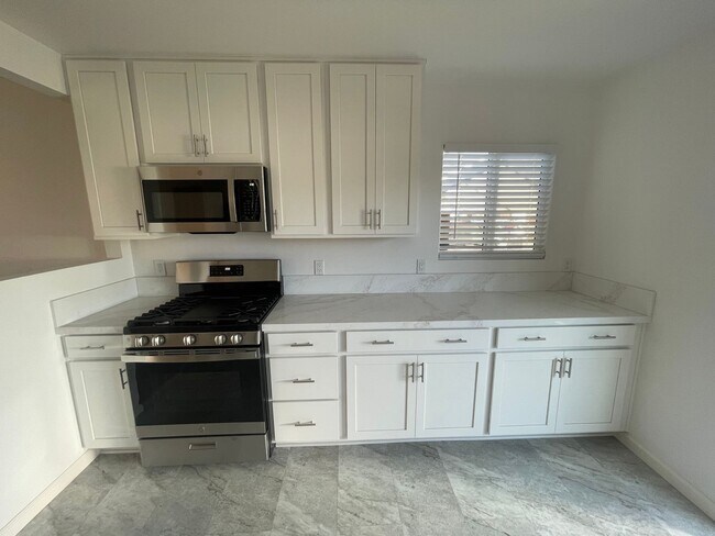 4130 Manzanita Dr in San Diego, CA - Building Photo - Building Photo
