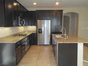 6820 Majestic Palm Dr in Las Vegas, NV - Building Photo - Building Photo