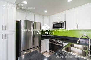 11555 Caminito La Bar in San Diego, CA - Building Photo