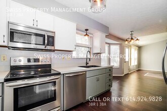 2212 Kingsglen Dr in Grove City, OH - Building Photo - Building Photo