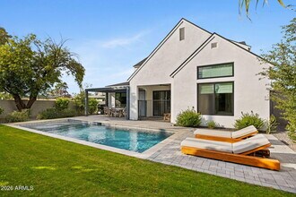 4145 N 42nd Pl in Phoenix, AZ - Building Photo - Building Photo