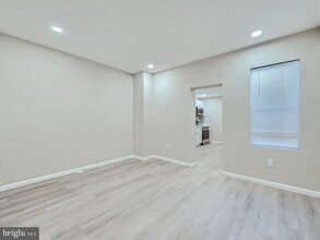 1324 W Pratt St in Baltimore, MD - Building Photo - Building Photo