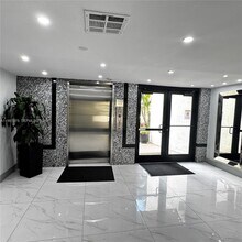 16919 N Bay Rd in Sunny Isles Beach, FL - Foto de edificio - Building Photo