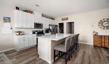 9211 Jack Ranch Ct in Bakersfield, CA - Building Photo - Building Photo