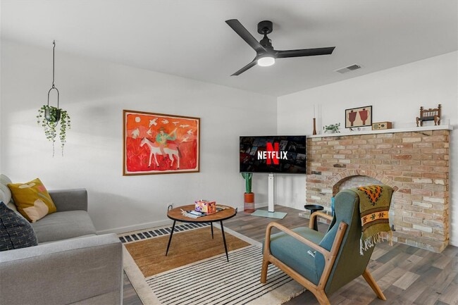 property at 3426 Willowrun Dr