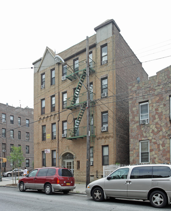 4722 Snyder Ave in Brooklyn, NY - Building Photo