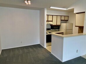 2796 S University Dr, Unit 2207 in Davie, FL - Building Photo - Building Photo