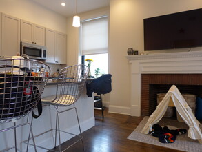 679 Massachusetts Ave, Unit 1 in Boston, MA - Building Photo - Building Photo