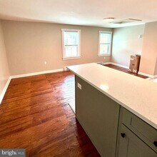 400 E Liberty St in Charles Town, WV - Building Photo - Building Photo
