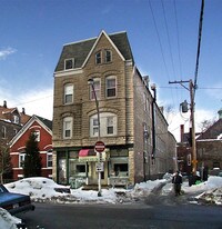 2214 S Sacramento Ave in Chicago, IL - Building Photo