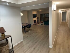 440 N Dodge Blvd, Unit Master Bedroom in Tucson, AZ - Foto de edificio - Building Photo