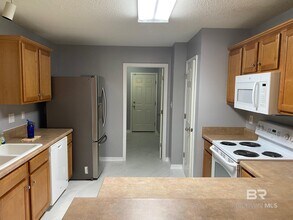 8068 Deerwood Dr in Daphne, AL - Building Photo - Building Photo