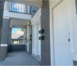 2305 E 37th in Kansas City, MO - Building Photo - Building Photo