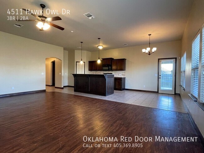 4511 Hawk Owl Dr in Norman, OK - Foto de edificio - Building Photo