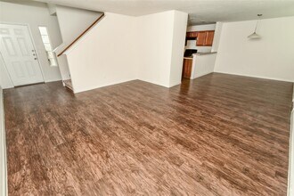 21202 Grand Field Ct in Humble, TX - Foto de edificio - Building Photo