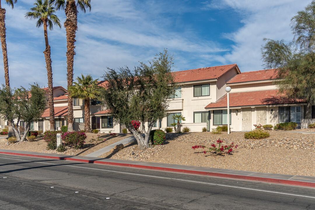 Mountain Shadows in Palm Springs, CA - Building Photo