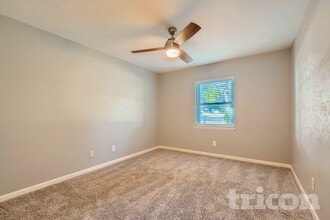 6026 Lakecrest Dr in Garland, TX - Building Photo - Building Photo