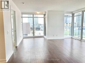 72-372 Esther Shiner Blvd in Toronto, ON - Building Photo - Building Photo