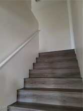 1089 Sweeping Vine Ave in Las Vegas, NV - Building Photo - Building Photo