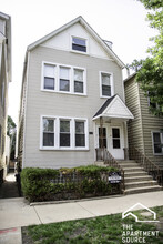 2616 N Marshfield Ave, Unit 2F in Chicago, IL - Foto de edificio - Building Photo