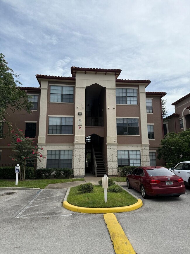 6137 Metrowest Blvd in Orlando, FL - Building Photo - Building Photo