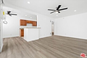 612 Huntley Dr, Unit 6 in West Hollywood, CA - Building Photo - Building Photo