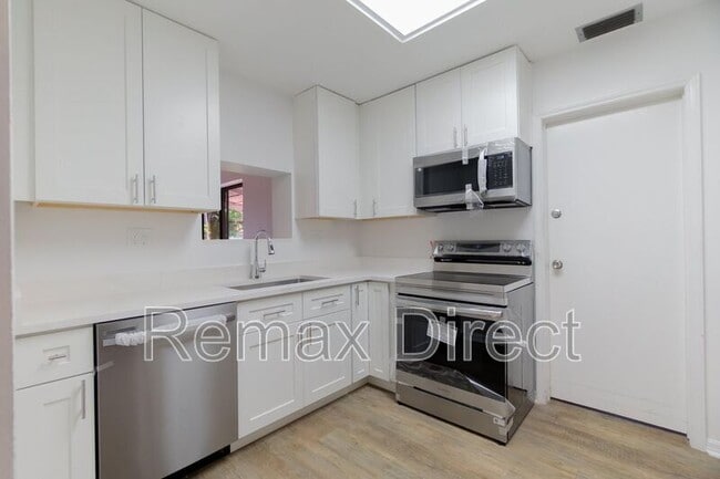 4375 Forest Ln in Palm Springs, FL - Building Photo - Building Photo