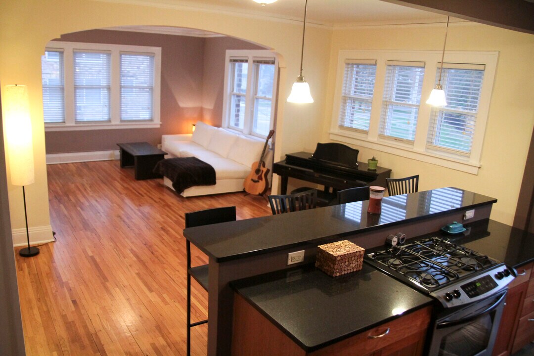 3549 Emerson Ave S in Minneapolis, MN - Building Photo