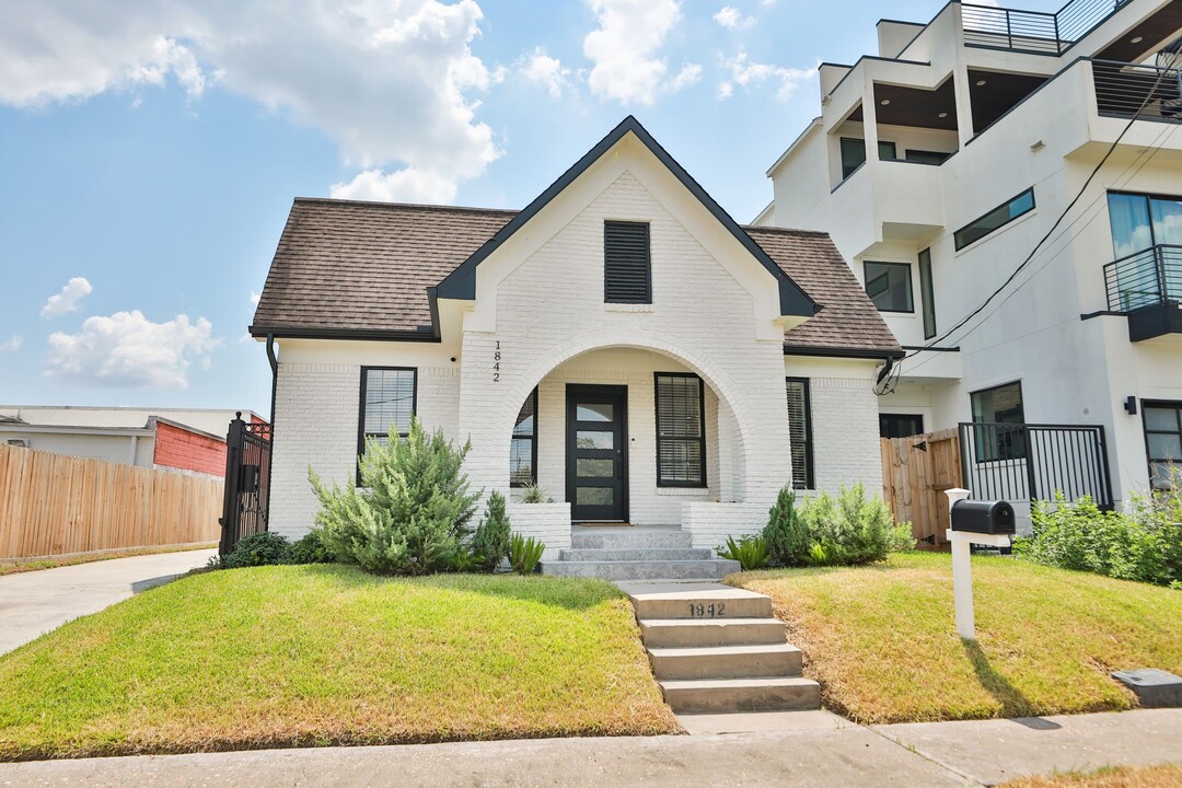 1842 Palm St in Houston, TX - Building Photo