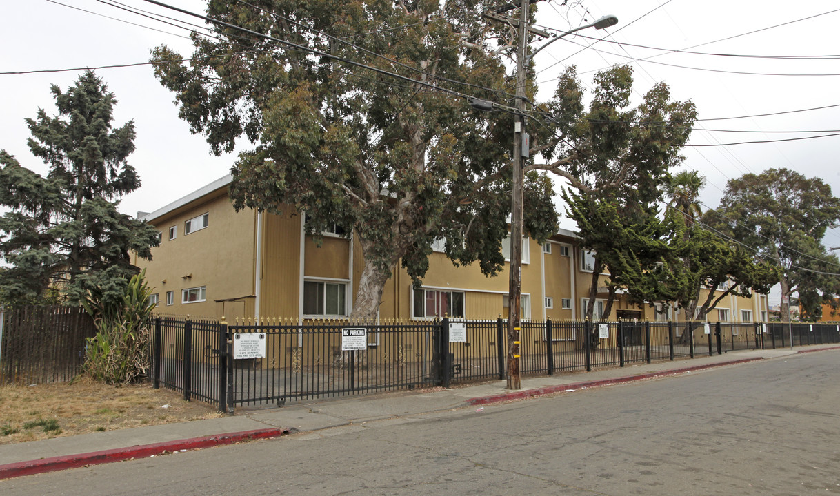 7630 Lockwood St in Oakland, CA - Building Photo