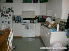 226 Parker Hill Ave, Unit 16 in Boston, MA - Building Photo - Building Photo