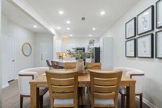 Landmark at NinetyNine in Richmond, TX - Building Photo - Interior Photo
