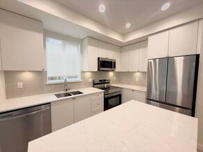 14778-14106 106 Ave in Surrey, BC - Building Photo - Building Photo