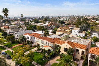 1155 S Tremaine Ave in Los Angeles, CA - Building Photo - Building Photo