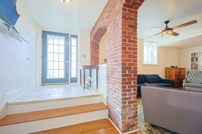 8 Summer St in Gloucester, MA - Building Photo - Building Photo