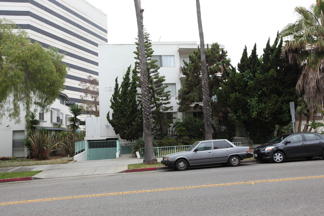 1124-1144 5th St in Santa Monica, CA - Foto de edificio - Building Photo