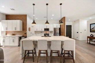 10559 E Sheena Dr in Scottsdale, AZ - Building Photo - Building Photo