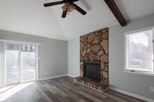 Chancellor Square in Huntsville, AL - Building Photo