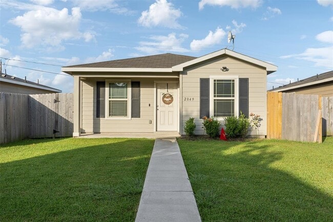 property at 2849 Golf Crest Dr
