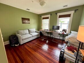 205 Summer St, Unit 2 in Somerville, MA - Foto de edificio - Building Photo