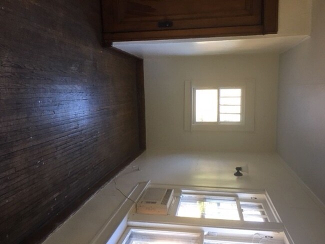property at 1500 S Walnut St