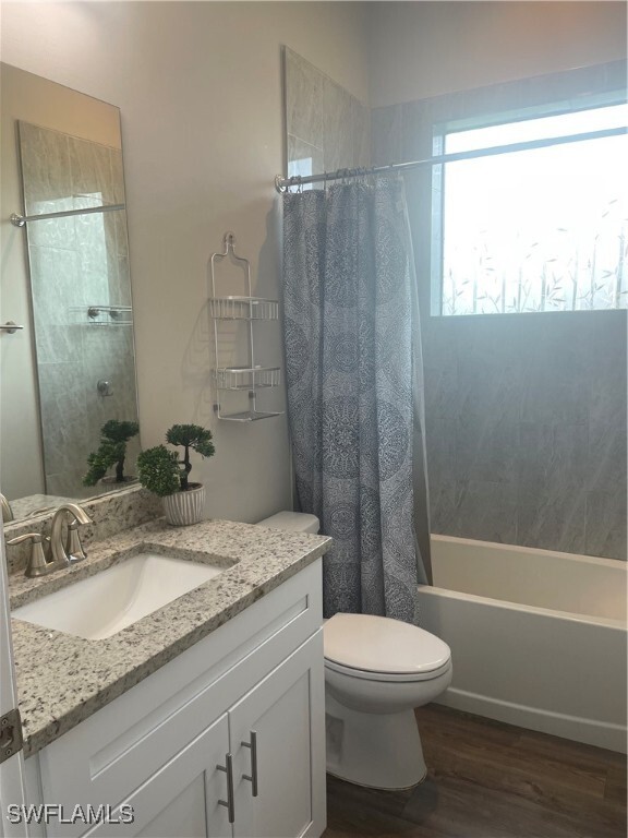 3313 39th St SW in Lehigh Acres, FL - Foto de edificio - Building Photo