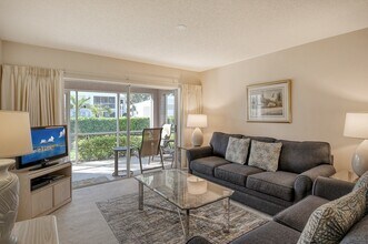 5655 Sheffield Greene Cir in Sarasota, FL - Building Photo - Building Photo